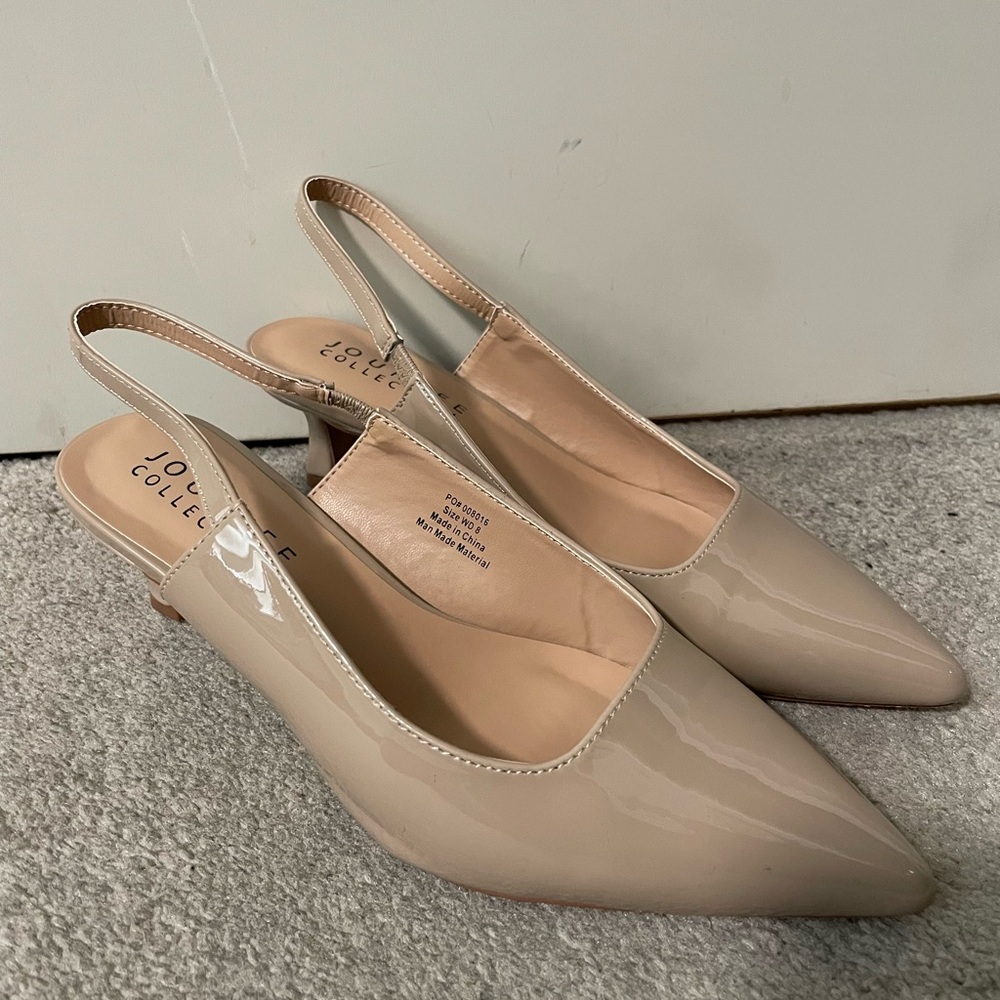 Journee Collection Women's Cream Slingback Heels